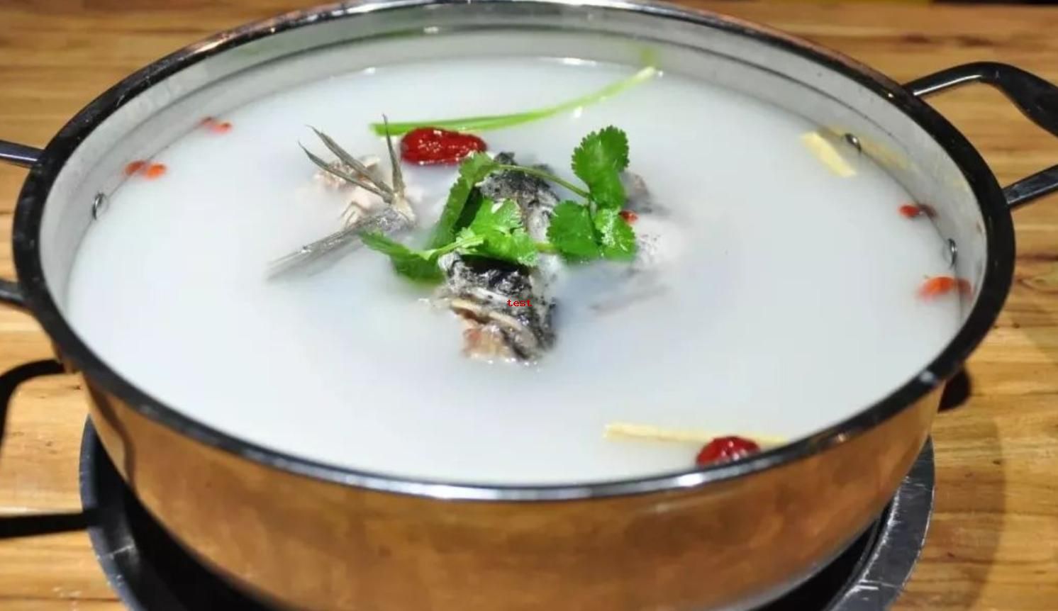 1736166984591586.jpg 清汤鱼火锅8.jpg